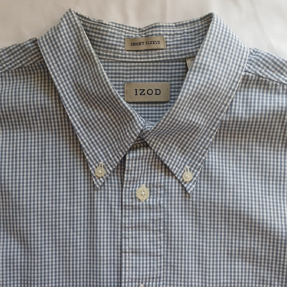 IZOD Men's Blue Checkered Short Sleeve Shirt Large